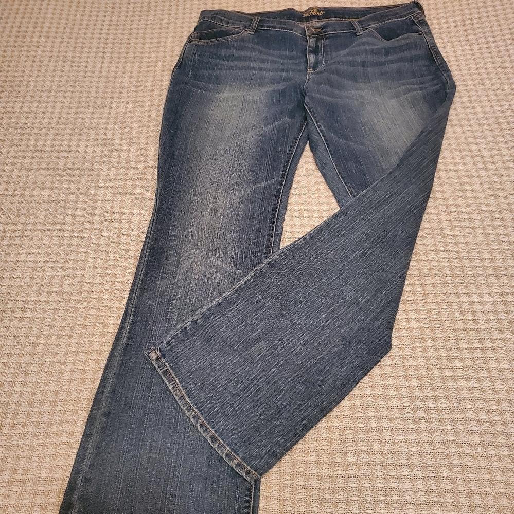 Old Navy The Flirt Jeans Size 14